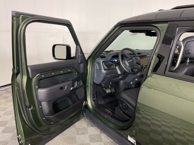 2026 Land Rover Defender X-Dynamic SE - Photo 24