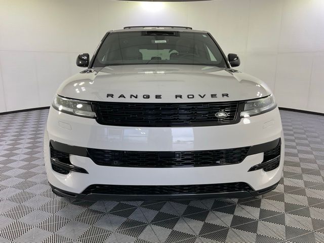 2025 Land Rover Range Rover Sport SE photo 3