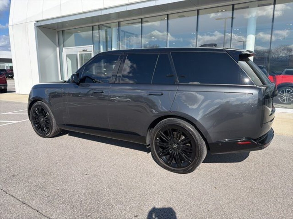 Used 2023 Land Rover Range Rover P400 SE SUV