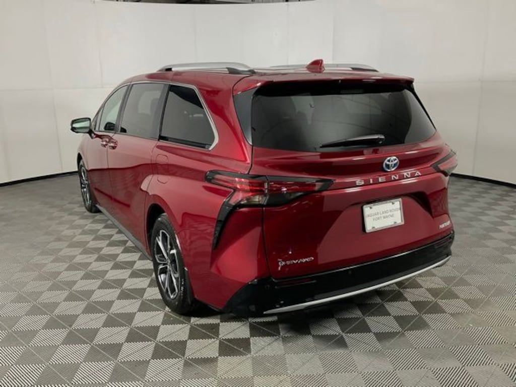 Used 2025 Toyota Sienna Platinum 7 Passenger Van Passenger Van