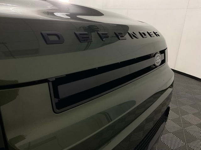 2026 Land Rover Defender X-Dynamic SE - Photo 8