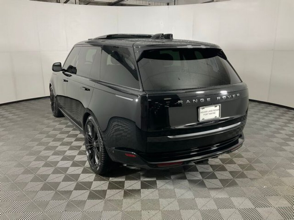Used 2025 Land Rover Range Rover P530 SE 7 Seat SUV