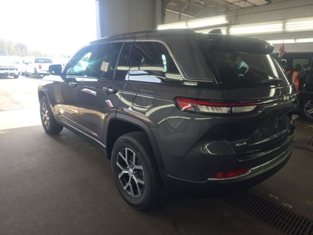 Used 2025 Jeep Grand Cherokee Limited SUV