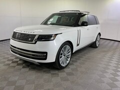 2026 Land Rover Range Rover SE SUV