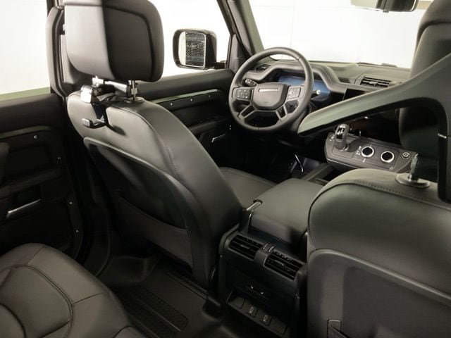 2026 Land Rover Defender X-Dynamic SE - Photo 29