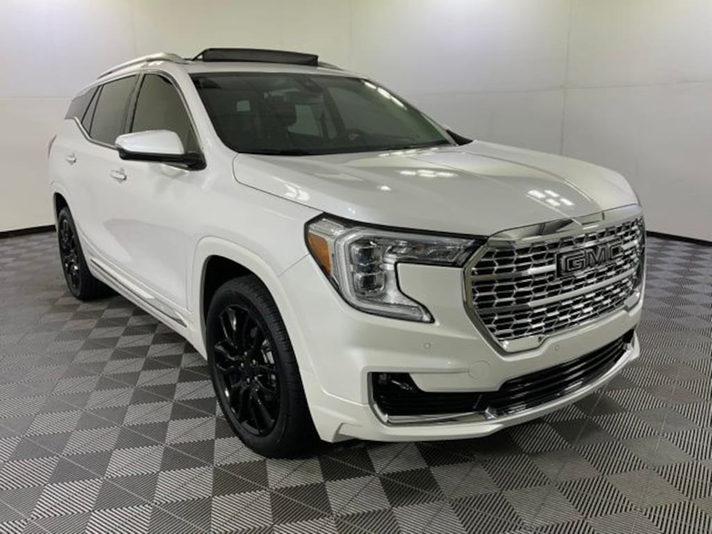Used 2023 GMC Terrain Denali SUV