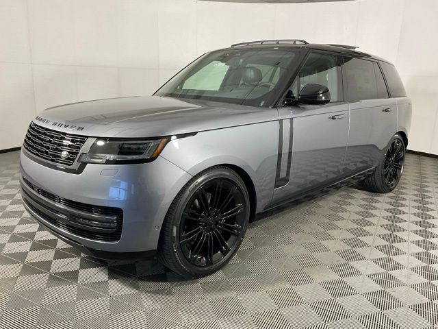 2026 Land Rover Range Rover 3.0 SE LWB 7's photo