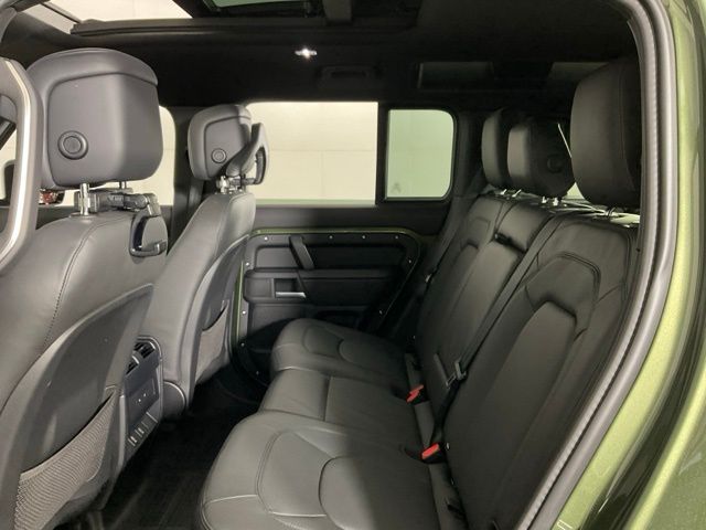 2026 Land Rover Defender X-Dynamic SE - Photo 31