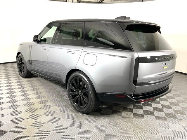 2025 Land Rover Range Rover SE photo 2