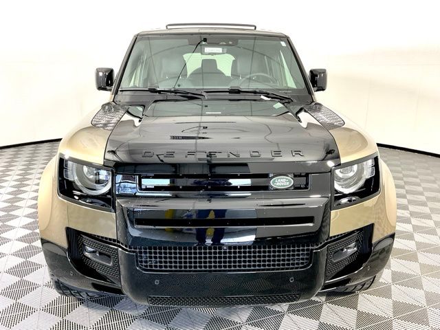 2024 Land Rover Defender 130 X photo 3