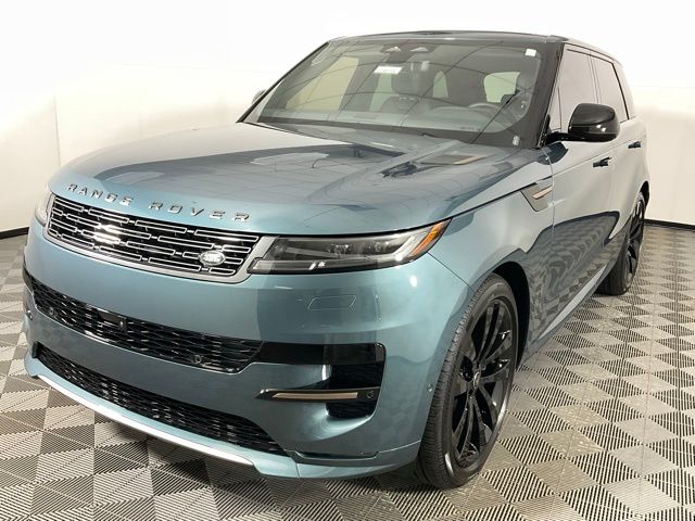 2025 Land Rover Range Rover Sport SE photo 2
