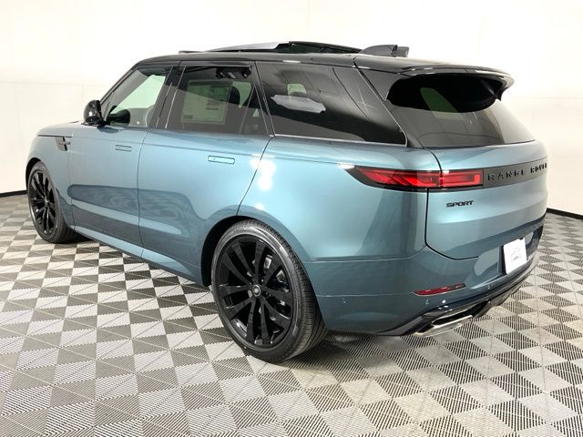 2025 Land Rover Range Rover Sport SE photo 4