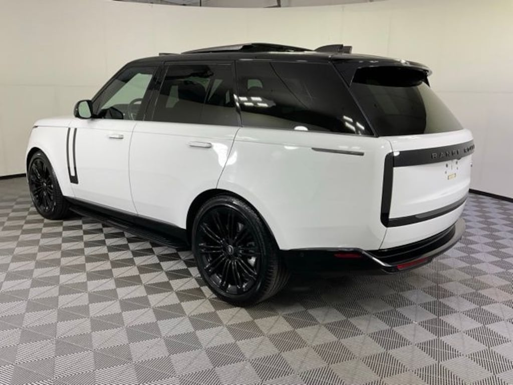 Used 2023 Land Rover Range Rover P530 SE SUV