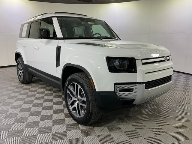 2025 Land Rover Defender 110 S photo 4