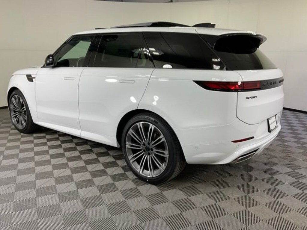 New 2026 Land Rover Range Rover Sport Dynamic SE SUV