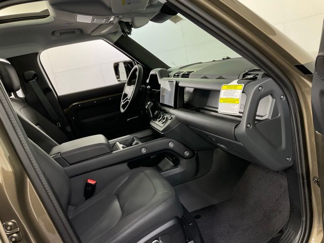 2025 Land Rover Defender S - Photo 57
