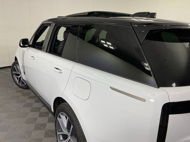 2025 Land Rover Range Rover SE - Photo 31