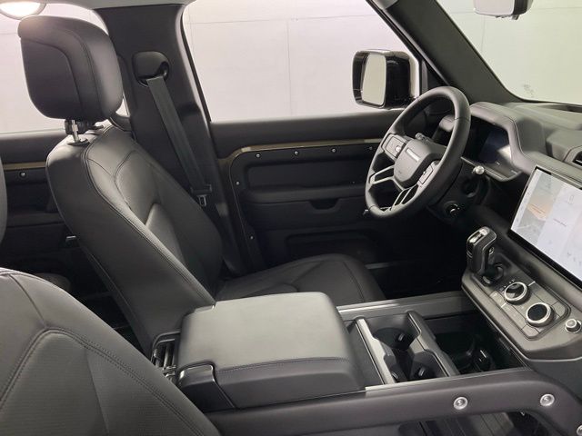 2025 Land Rover Defender S - Photo 33