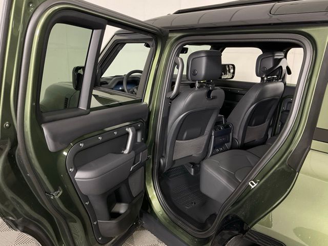 2026 Land Rover Defender X-Dynamic SE - Photo 30