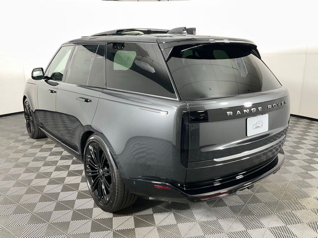 2025 Land Rover Range Rover SE photo 4