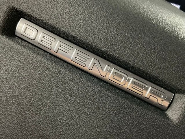 2025 Land Rover Defender S - Photo 23
