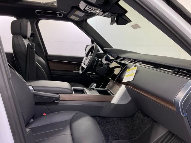 2025 Land Rover Range Rover SE - Photo 23