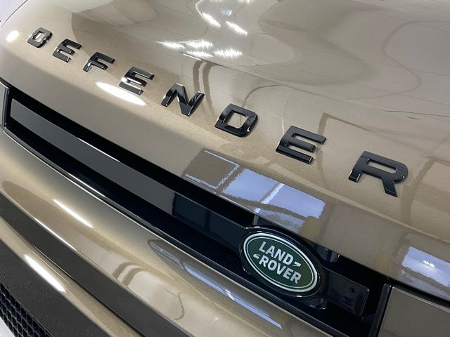 2025 Land Rover Defender S - Photo 54