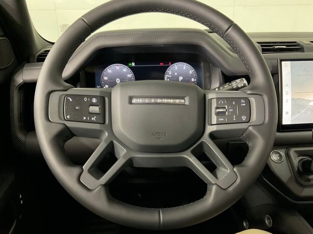 2025 Land Rover Defender S - Photo 11