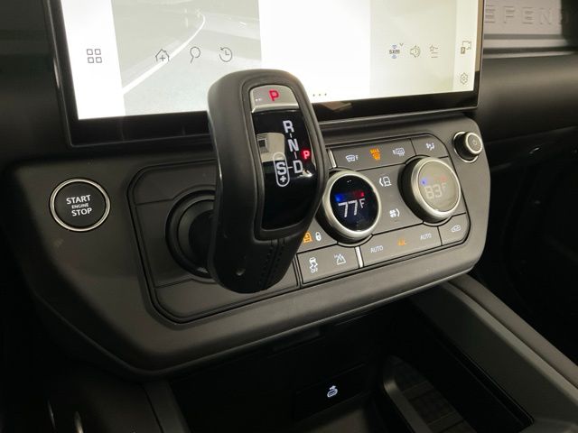 2026 Land Rover Defender X-Dynamic SE - Photo 19