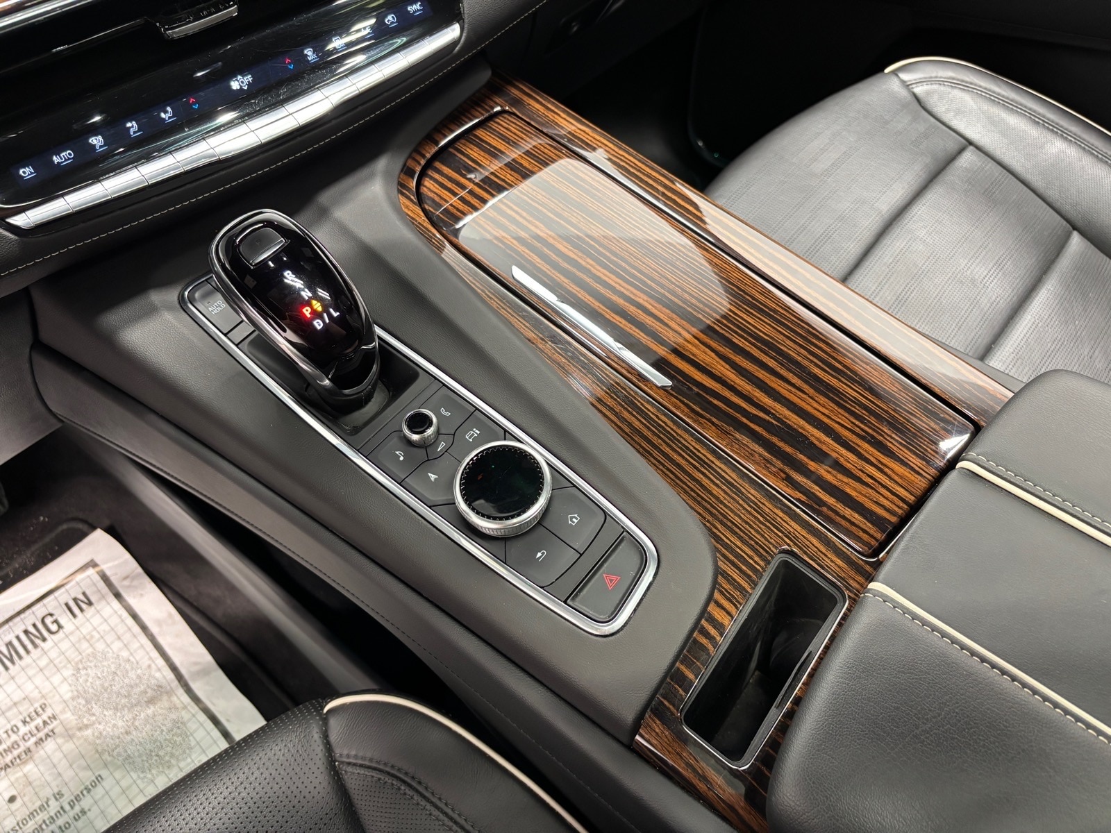 2022 Cadillac Escalade Premium Luxury - Photo 14
