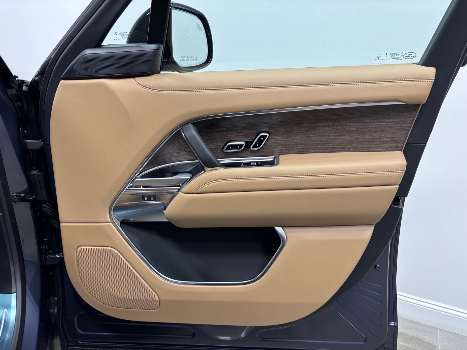 2026 Land Rover Range Rover SE - Photo 33