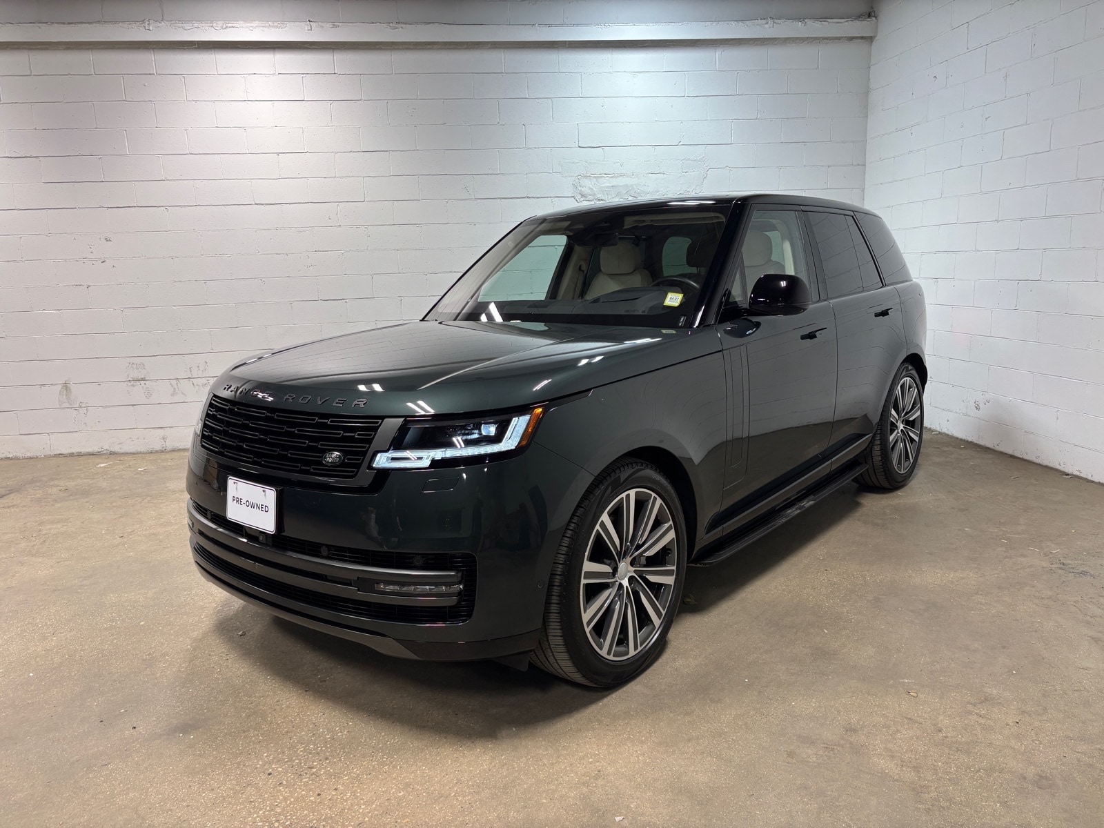 2023 Land Rover Range Rover 3.0 SE SWB's photo