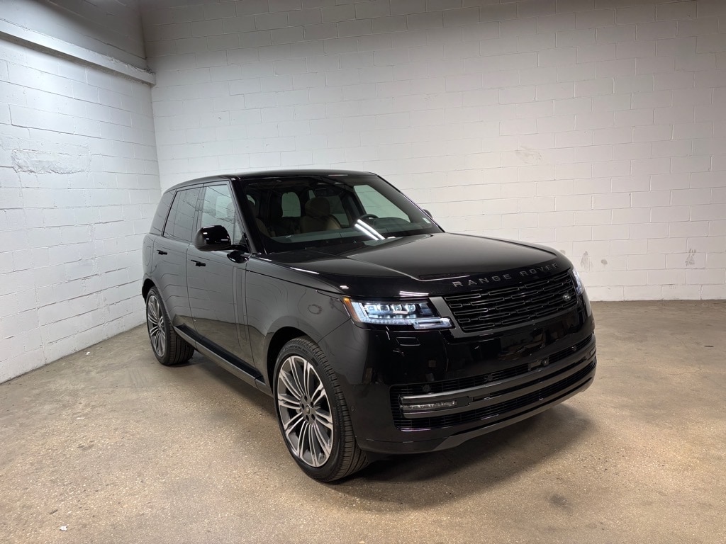 New 2025 Land Rover Range Rover P530 SE AWD P530 SE  SUV