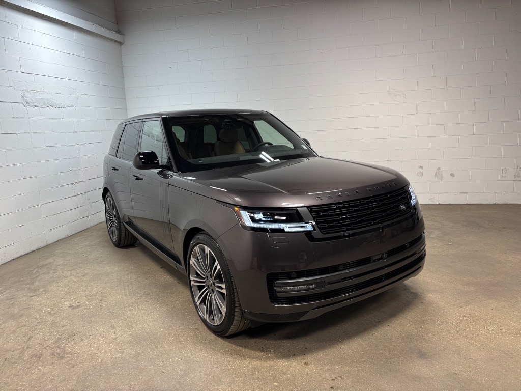 New 2025 Land Rover Range Rover SE SUV