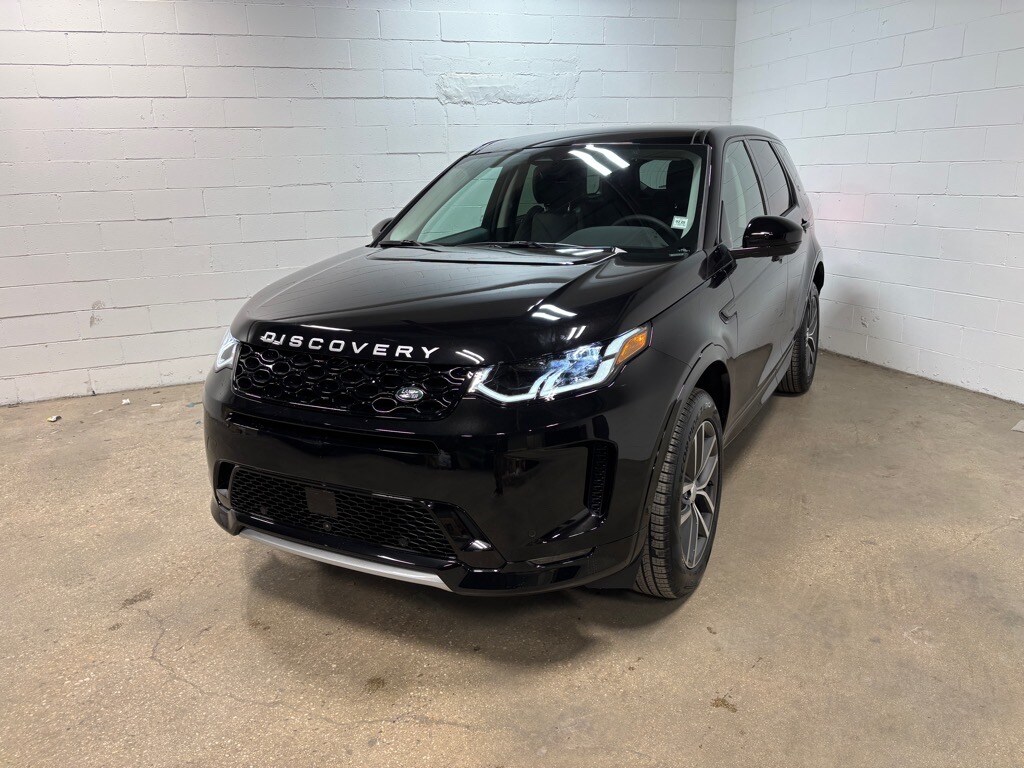 2025 Land Rover Discovery Sport S photo 2
