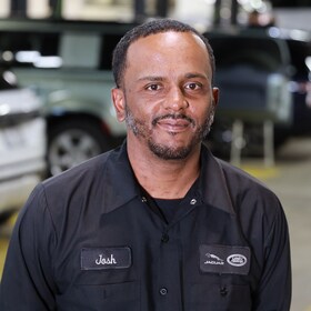 Staff member Fidel Alamo from ID_c07b67eb96dc