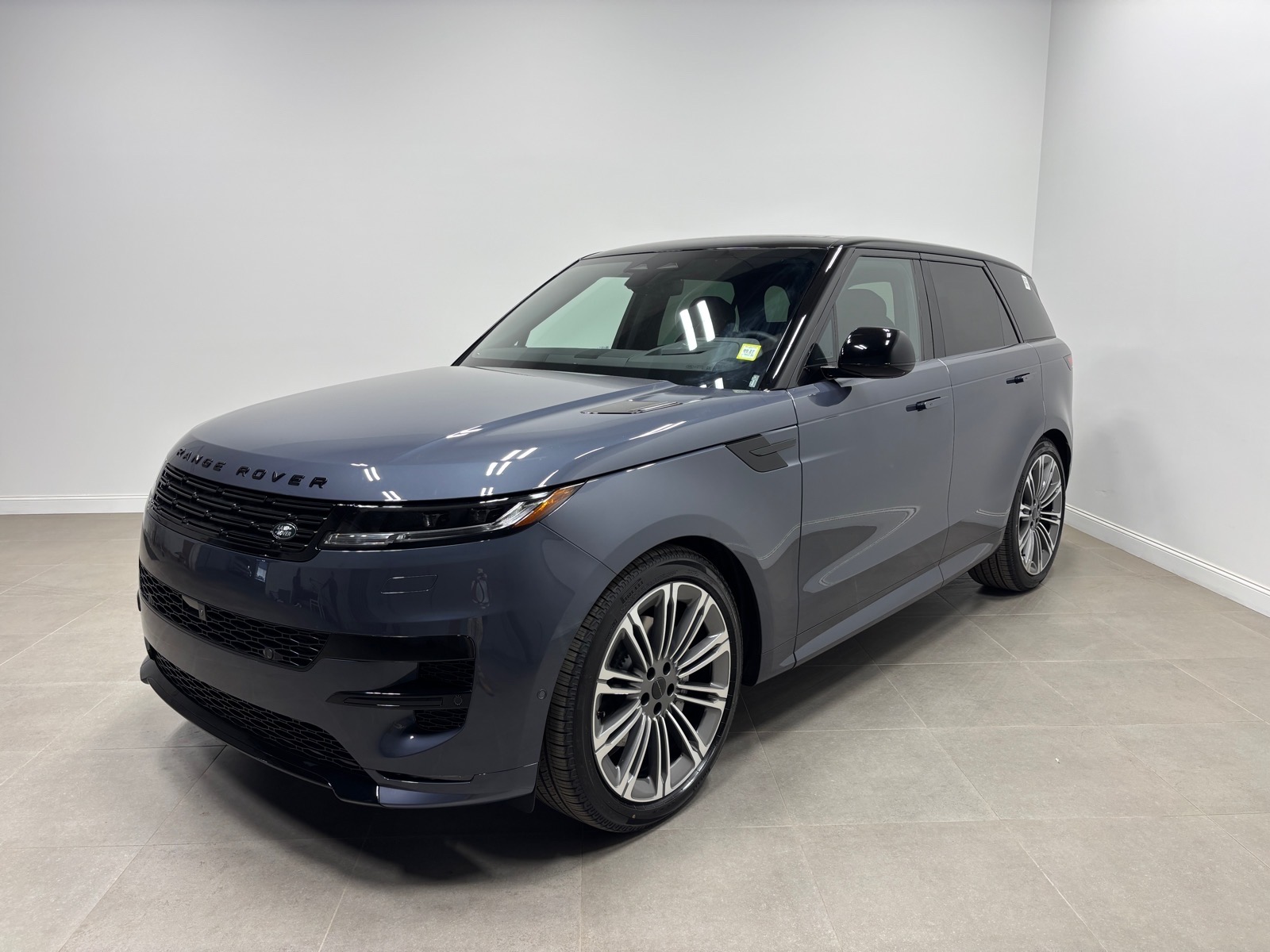 New 2027 Land Rover Range Rover Sport Dynamic SE P400 SUV