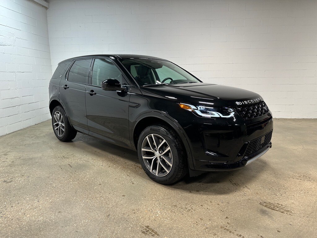 2025 Land Rover Discovery Sport S photo 4
