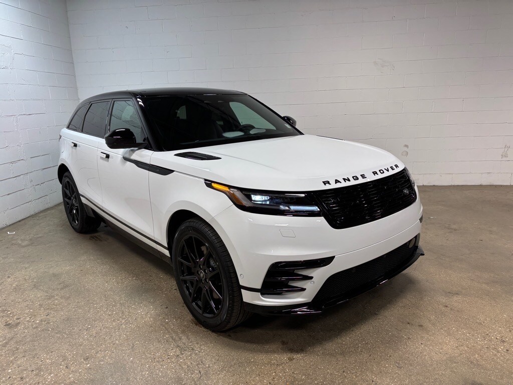 2026 Land Rover Range Rover Velar SE photo 3