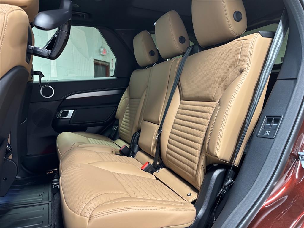 2026 Land Rover Discovery Gemini Edition - Photo 27