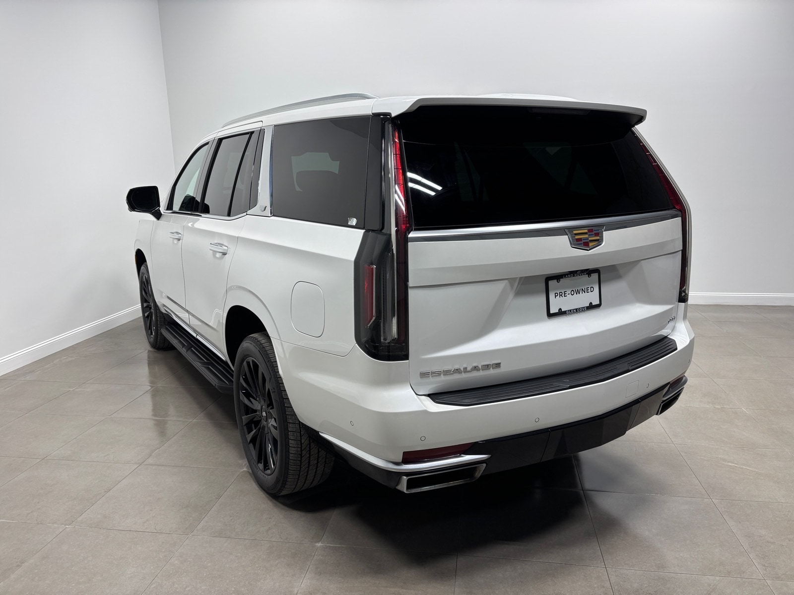 2022 Cadillac Escalade Premium Luxury - Photo 9