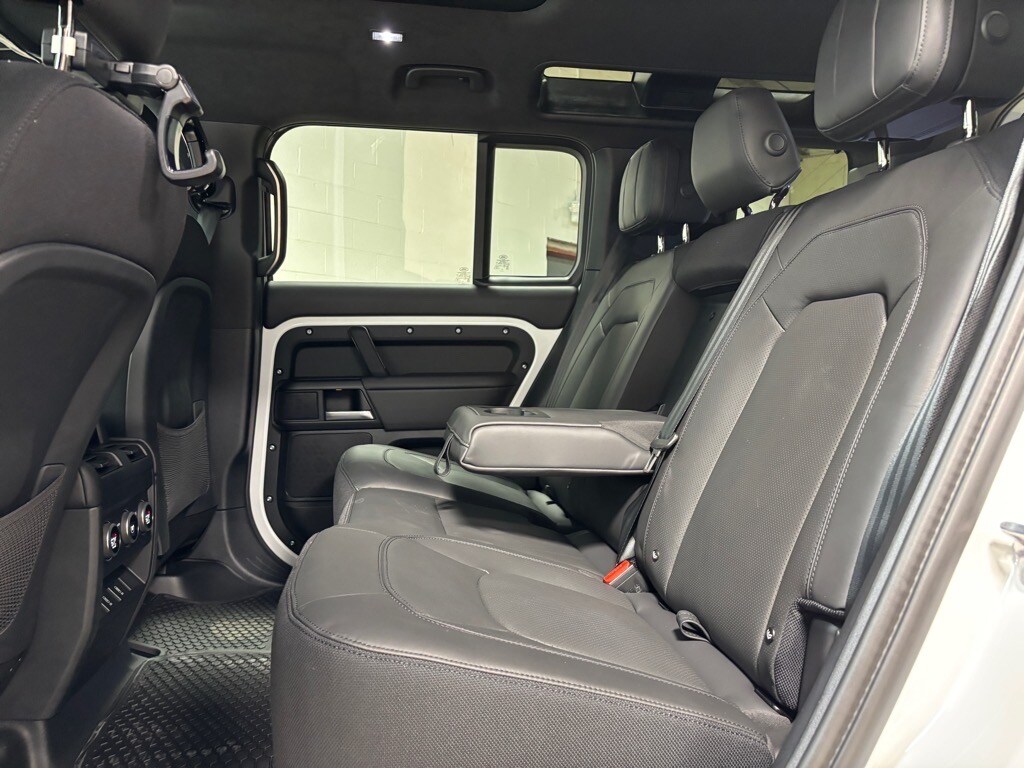 2026 Land Rover Defender V8 - Photo 26