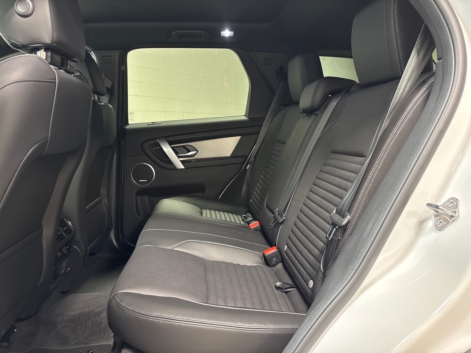 2026 Land Rover Discovery Sport Landmark - Photo 29