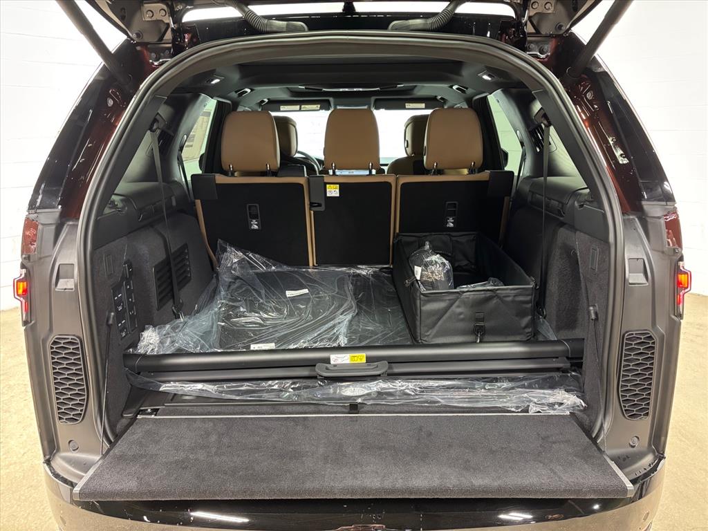 2026 Land Rover Discovery Gemini Edition - Photo 41