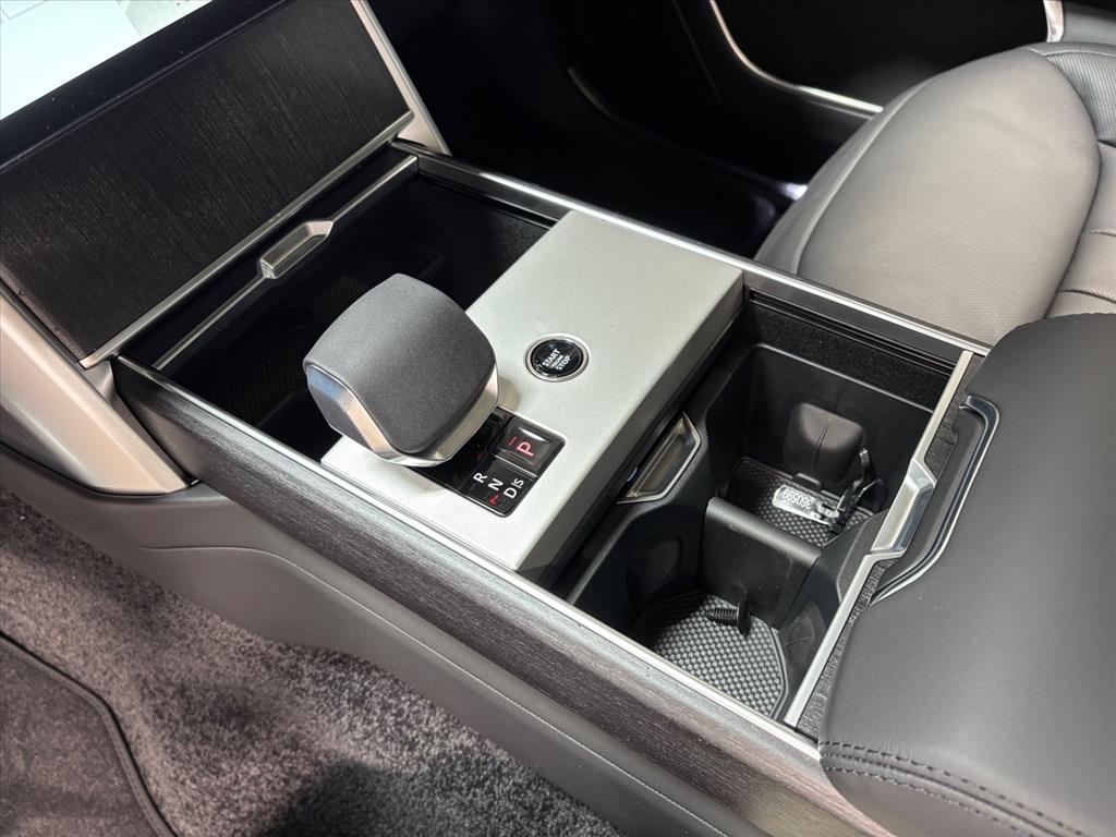 2026 Land Rover Range Rover SE - Photo 13