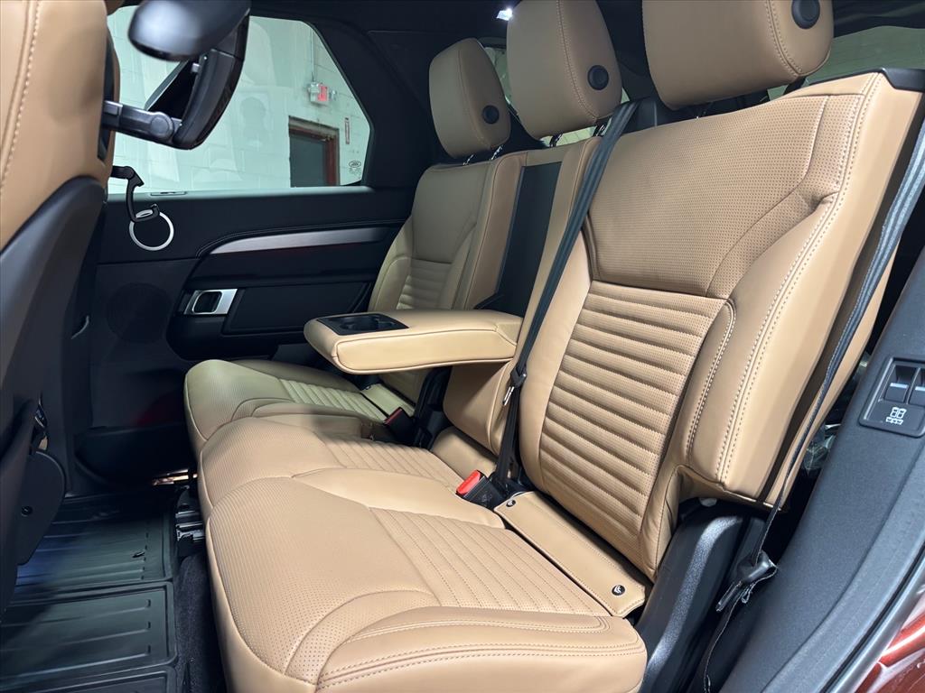 2026 Land Rover Discovery Gemini Edition - Photo 25
