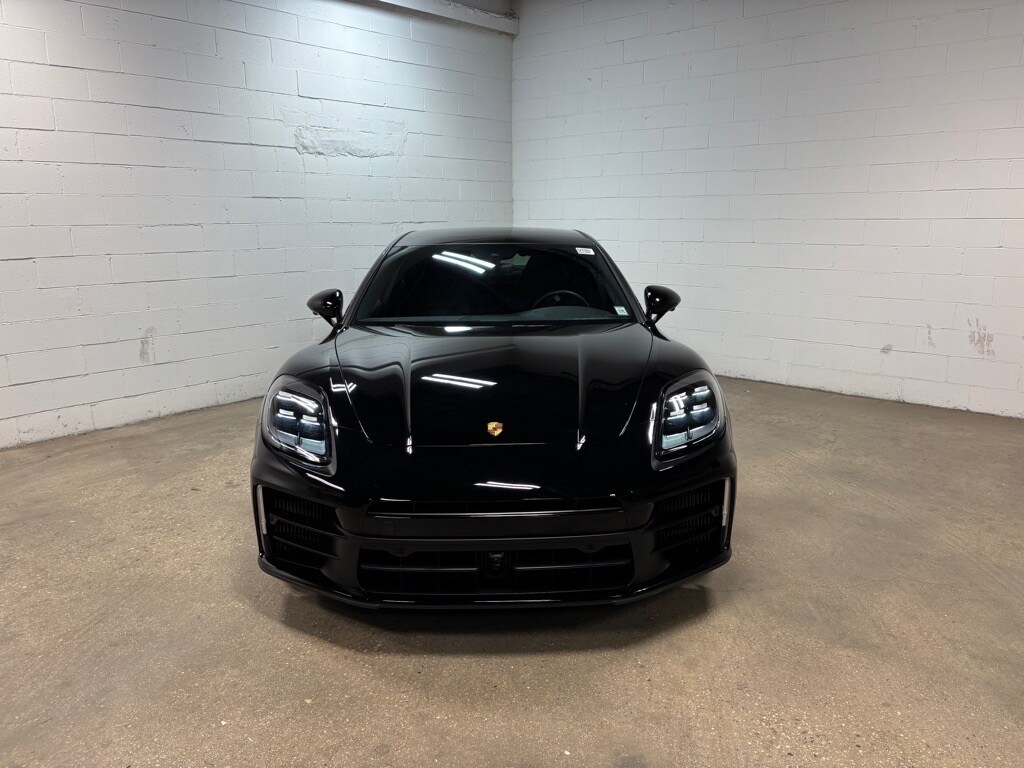 2024 Porsche Panamera 4 photo 3