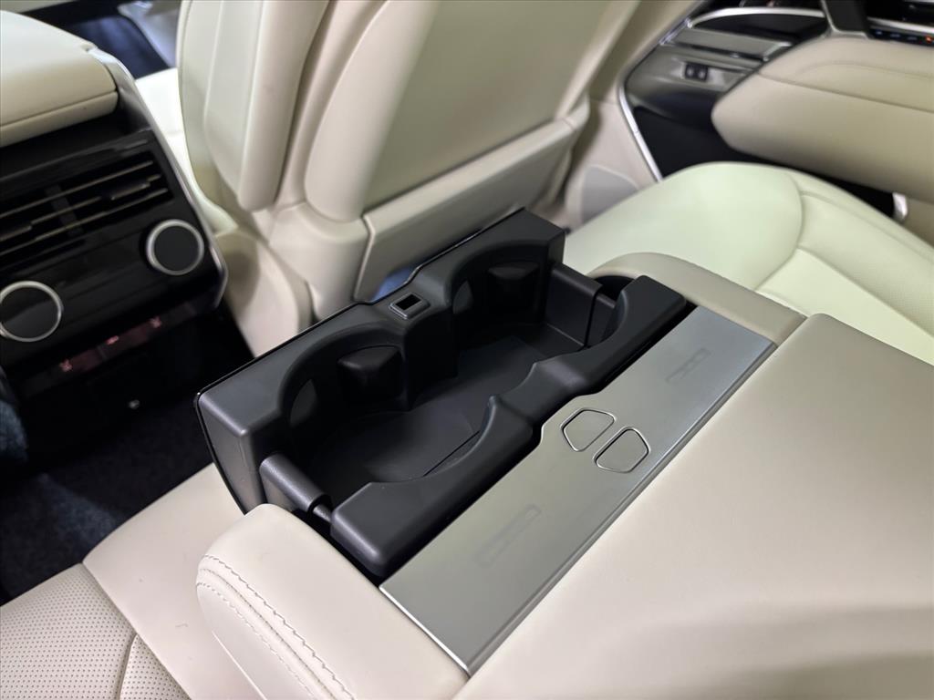 2026 Land Rover Range Rover SE - Photo 25