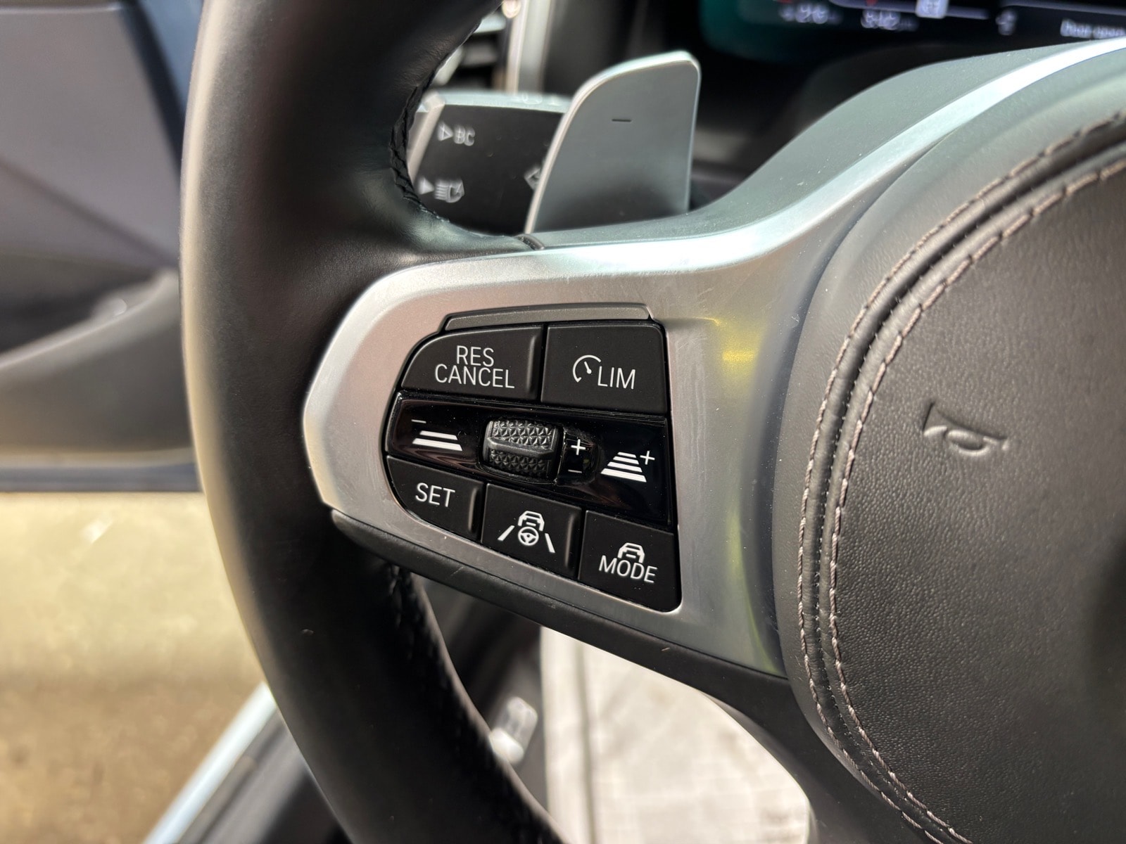 2021 BMW 8 Series M850i - Photo 21