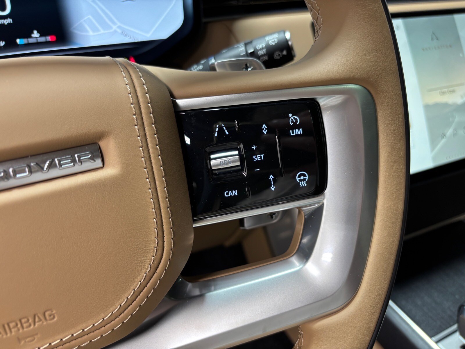 2026 Land Rover Range Rover SE - Photo 18